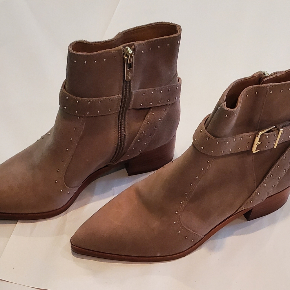 Antonio Melani tan suede ankle boot, buckle,  side zip sz7 leather sole NWOT